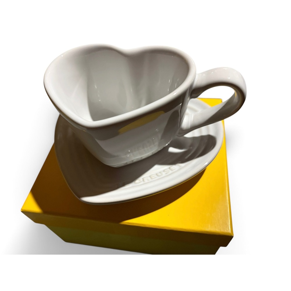 Le Creuset White Heart Mug and Tray Set Stoneware Cup Saucer 910168-00 NEW
